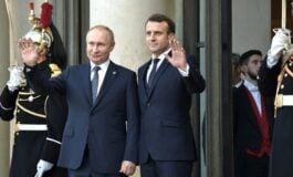 Macron: Putin nie stanie przed sądem, bo będzie potrzebny do negocjacji pokojowych