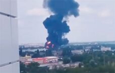 Pożar rafinerii w zajętym przez Grupę Wagnera Woroneżu. Lotnictwo FR bombarduje rebeliantów (WIDEO)