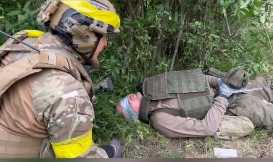 Rosjanin przeciwko Rosjaninowi. Przeciwnicy Putina z Rosji pokazali WIDEO jak eliminują żołnierzy armii FR