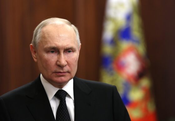 „Dostałem cios w plecy”. Putin wygłosił orędzie do wojska i narodu