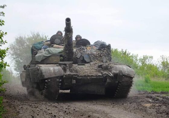 Handelsblatt: Ukraińskie czołgi napędzane są paliwem wyprodukowanym z rosyjskiej ropy