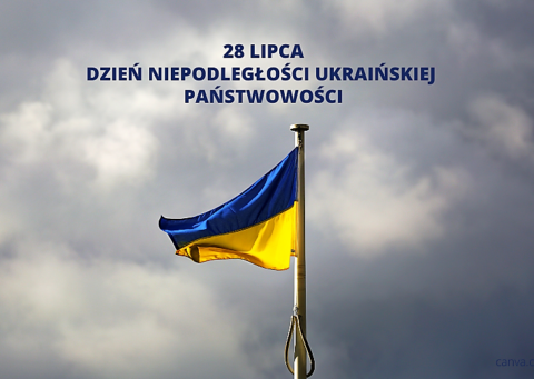 Kolorowe zdjęcie masztu z flagą Ukrainy.