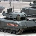 Rosyjski czołg czwartej generacji T-14 „Armata” podczas parady z okazji Dnia Zwycięstwa w Moskwie