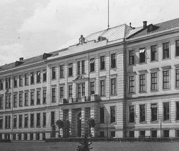 Fotografia Gmachu Korpusu Kadetów nr 1 we Lwowie w 1939 roku.