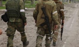 Rosyjscy komornicy rozpoczęli umarzanie długów byłych więźniów walczących na Ukrainie