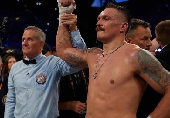 Ukrainiec Ołeksandr Usyk obronił mistrzowskie pasy