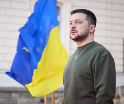 Kolorowa fotografia Prezydenta Ukrainy Wołodymyra Zełenskiego