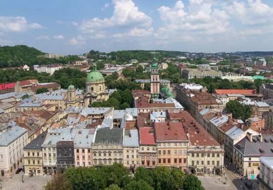 UNESCO wpisało na listę zagrożonych obiektów dziedzictwa zabytki w Kijowie i Lwowie