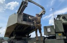 HIMARS zrobił swoje. Ukraińcy zniszczyli stanowisko dowodzenia rosyjskich dronów „Zala-421” (WIDEO)