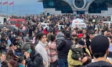 Kapitulacja Karabachu: na lotnisku tłumy ewakuujących się Ormian