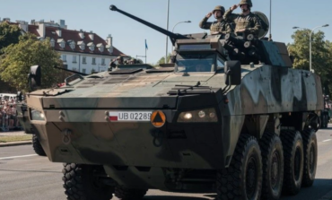 Polska powinna nadal przekazywać broń Ukrainie, dbając jednak o jej zastępowanie