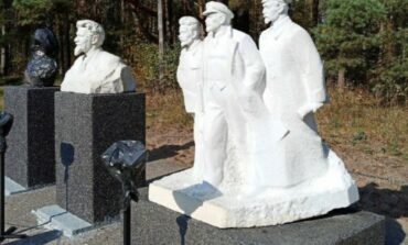 Przy Polskim Cmentarzu Wojennym w Miednoje szykowana jest wystawa z… popiersiem Stalina