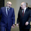 Nikoł Paszynian i Władimir Putin. Fot: kremlin.ru