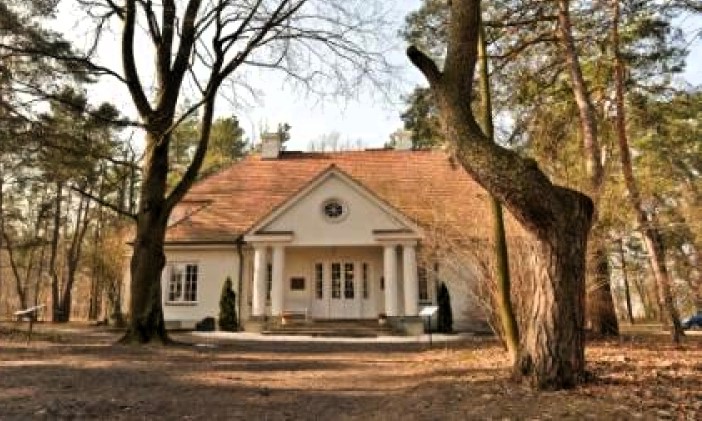 Dwór kresowy, dwór polski… (IV)