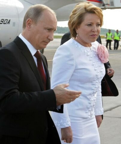 Przewodnicząca Rady Federacji Rosyjskiej Walentina Matwijenko i prezydent Władimir Putin Fot. GettyImages