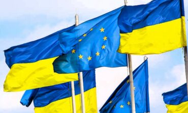 Komisja Europejska rekomenduje rozpoczęcie negocjacji akcesyjnych z Ukrainą, jednak po wypełnieniu czterech zaleceń