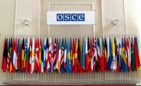 Flagi wszystkich 57 członków Organizacji Bezpieczeństwa i Współpracy w Europie (Organization for Security and Co-operation in Europe, OSCE) Fot. arch-bip.ms.gov.pl