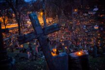„Zjednoczeni pamięcią” na wileńskich nekropoliach; zebrano ponad 15 tysięcy zniczy!