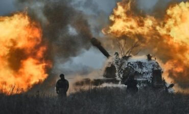 Wróg szturmuje dzień i noc: Co się dzieje pod Bachmutem