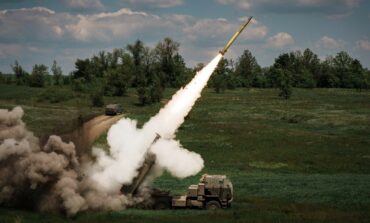 Ukraiński ostrzał z wyrzutni HIMARS rozgromił rosyjski konwój