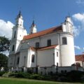 Kościół pw. Odnalezienia Krzyża Świętego w Kalwarii Wileńskiej Fot. Wikipedia – domena publiczna