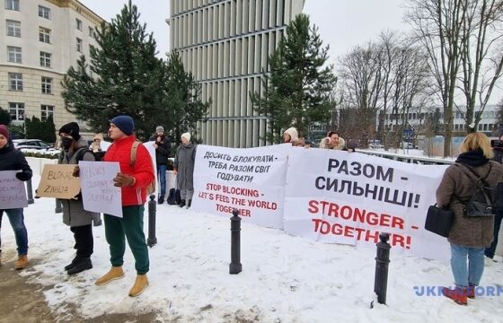 Ukraińscy działacze protestowali w Warszawie przeciwko blokowaniu granicy