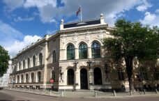 Prezes banku centralnego Łotwy skazany na więzienie za korupcję