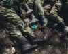 Rosjanie zastrzelili dwóch ukraińskich żołnierzy, którzy się poddali