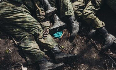 Rosjanie zastrzelili dwóch ukraińskich żołnierzy, którzy się poddali