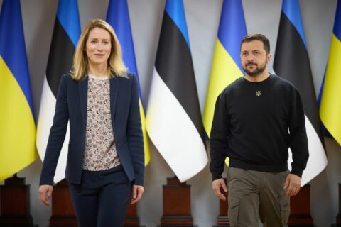 Premier Estonii Kaja Kallas i prezydent Ukrainy Wołodymyr Zełenski Fot. kyivindependent.com