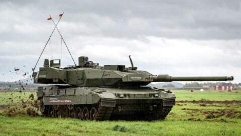 Niemiecki czołg podstawowy „Leopard” 2 Fot. Wikipedia – domena publiczna Niemiecki czołg podstawowy „Leopard” 2 Fot. Wikipedia – domena publiczna