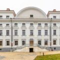 Odnowiona fasada Pałacu Sapiehów na wileńskim Antokolu Fot. Facebook/Sapiegų rūmai
