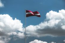 Na Łotwie palenie będzie dozwolone po ukończeniu 20 lat
