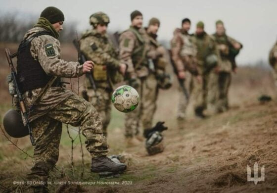Ukraina i Rosja sugerują porozumienie. Włoski minister obrony wzywa do dyplomatycznego zakończenia wojny