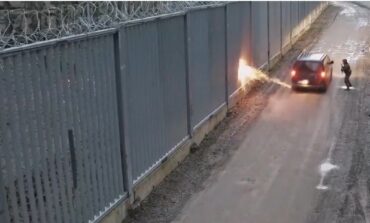 Niebezpieczny incydent na granicy z Białorusią. Straż Graniczna publikuje nagranie (WIDEO)