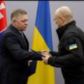 Premierzy Słowacji i Ukrainy Robert Fico i Denys Szmyhal