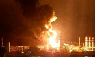Drony zaatakowały Tuapse: W ogniu rafineria ropy naftowej Rosniefti