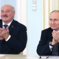Aleksander Łukaszenko i Władimir Putin na wideokonferencji z okazji przekazania do użytku kompleksu zimowego stacji „Wschód” na Antarktydzie. Sankt Petersburg, Rosja. 28 stycznia 2024 r. Zdjęcie: Konstantin Zavrazhin / Kremlin.ru