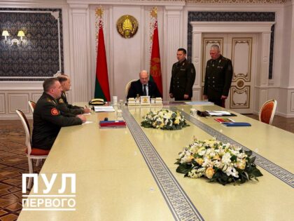 Łukaszenka wezwał generałów: „Polska i Litwa znacznie gorsze niż wojna na Ukrainie” (WIDEO)