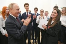 Putin przyleciał pod granicę NATO. Z okazji dnia Tatiany