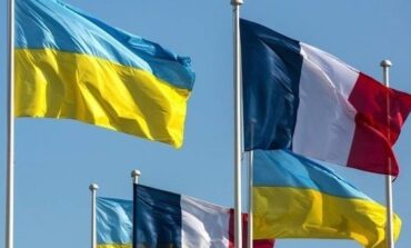 Francja przekazuje Ukrainie nowy pakiet obronny