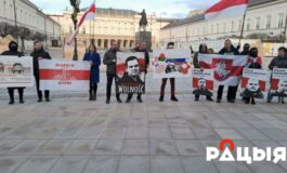 „Ultimatum” Białorusinów przed pałacem prezydenckim w Warszawie