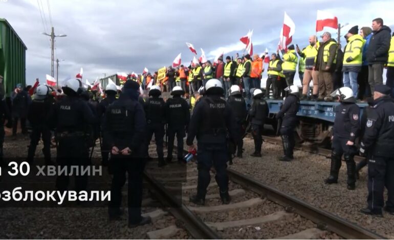 Dantejskie sceny na granicy z Ukrainą. Protestującym puszczają nerwy! (WIDEO)