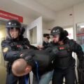 Lokal wyborczy. Ćwiczenia milicji