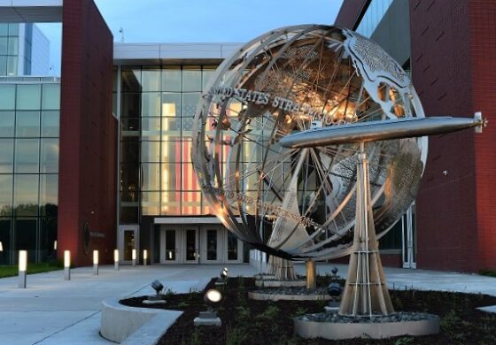 Pracownik Dowództwa Strategicznego USA uwiedziony przez „Ukrainkę”. Nie do wiary, co jej przekazywał