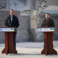 Prezydent Wołodymyr Zełenski i premier Kiriakos Mitsotakis