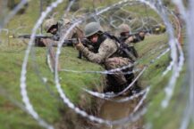 Więcej zachęt niż przymusu. Ukraina obniży wiek powoływanych do wojska Więcej zachęt niż przymusu. Ukraina obniży wiek powoływanych do wojska