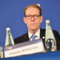 Szef MSZ Szwecji Tobias Billström