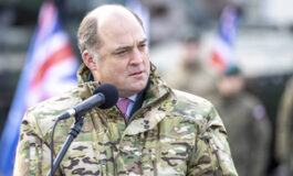 B. brytyjski minister obrony Wallace ostrzega: „Siły brytyjskie mogą być zmuszone do walki na Ukrainie”