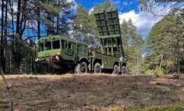 Łukaszenka ściągnął na granicę wyrzutnie rakietowe „Polonez”